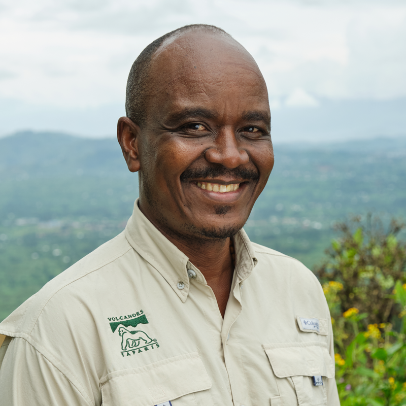Volcanoes Safaris Staff 856